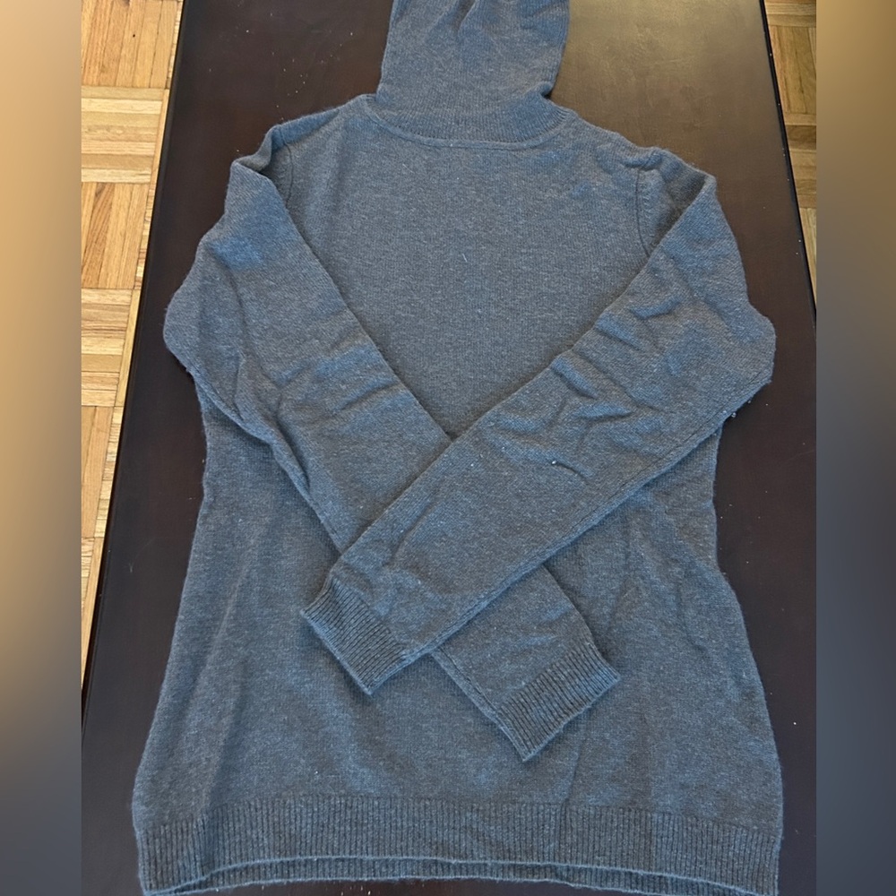Women's Charcoal Gray Cashmere Turtleneck Sweater